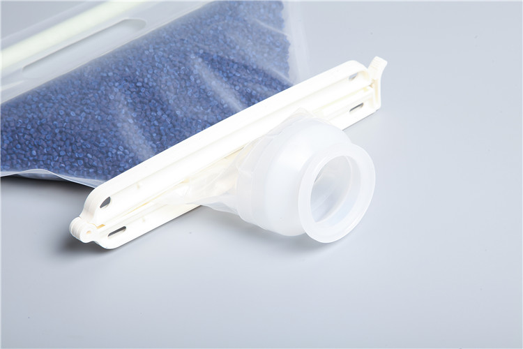 Single-use powder handling bag