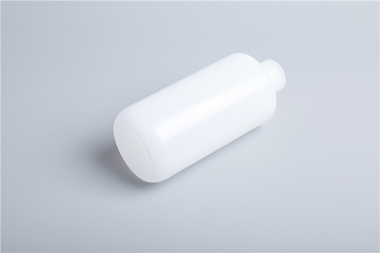  laboratory bottles 